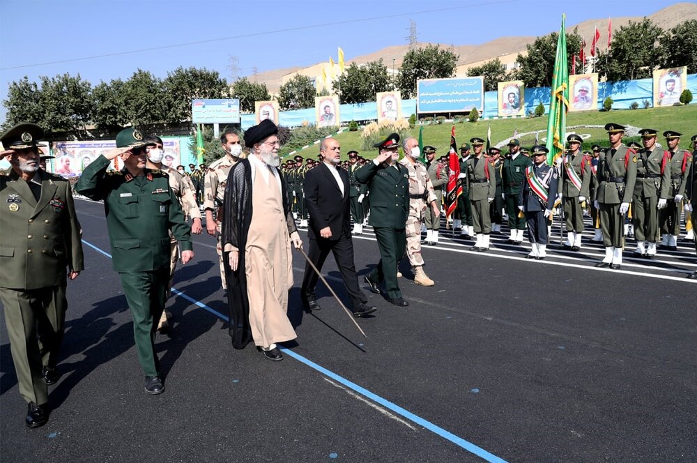 رهبر انقلاب در دانشگاه امام حسن(ع):درگذشت دخترجوان دل ما را سوزاند/‏ایجاد ناامنی برنامه‌ریزی شده بود