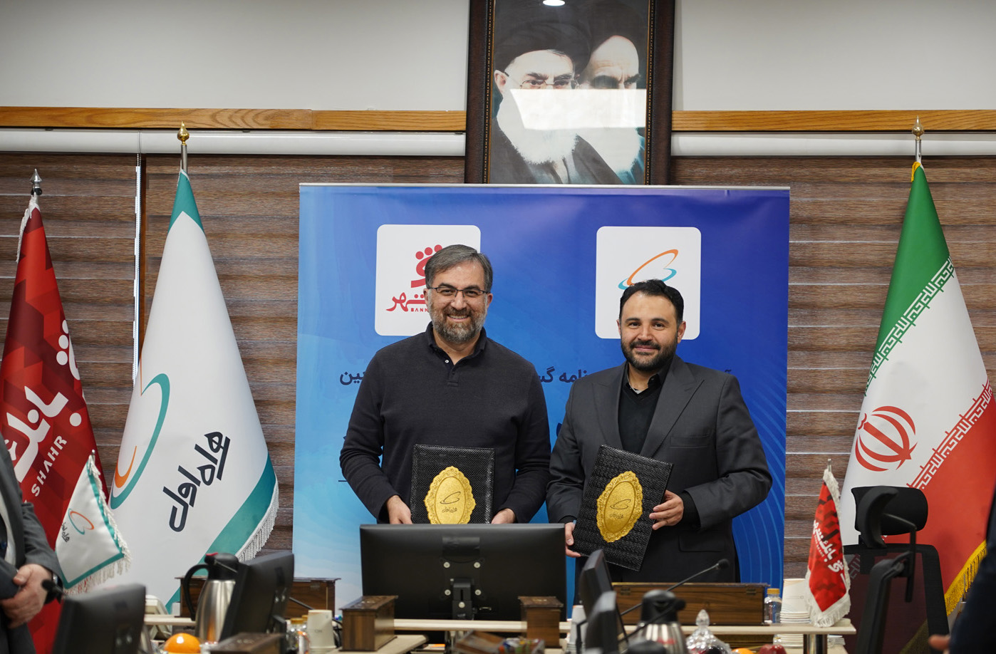 امضای تفاهمنامه همکاری مشترک میان بانک شهر و همراه اول