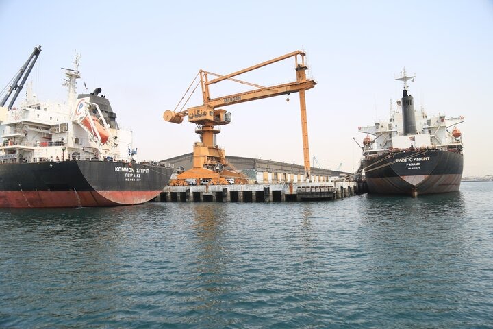 تعمیر 7 شناور و 2 دستگاه تجهیزات سکوی نفتی در مجتمع کشتی‌سازی فراساحل ایران طی 7 ماهه امسال